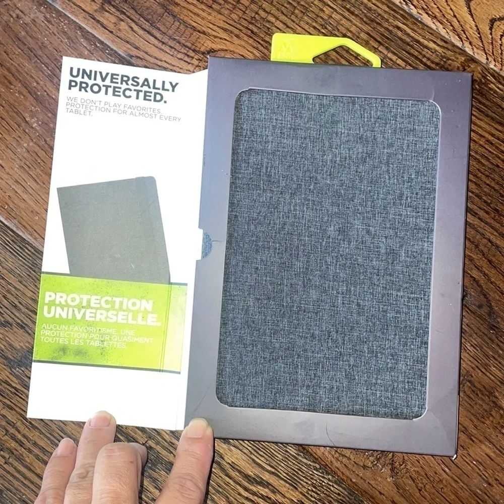 M-Edge Universal Folio Plus Tablet Case 7-8'
